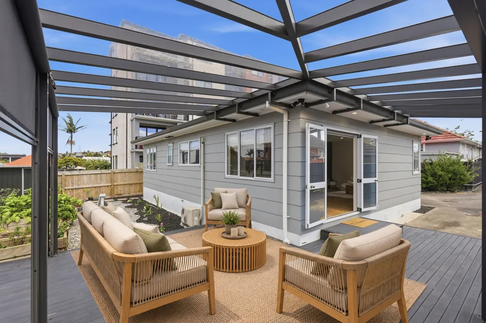 Photos of 782B Sandringham Road Extension