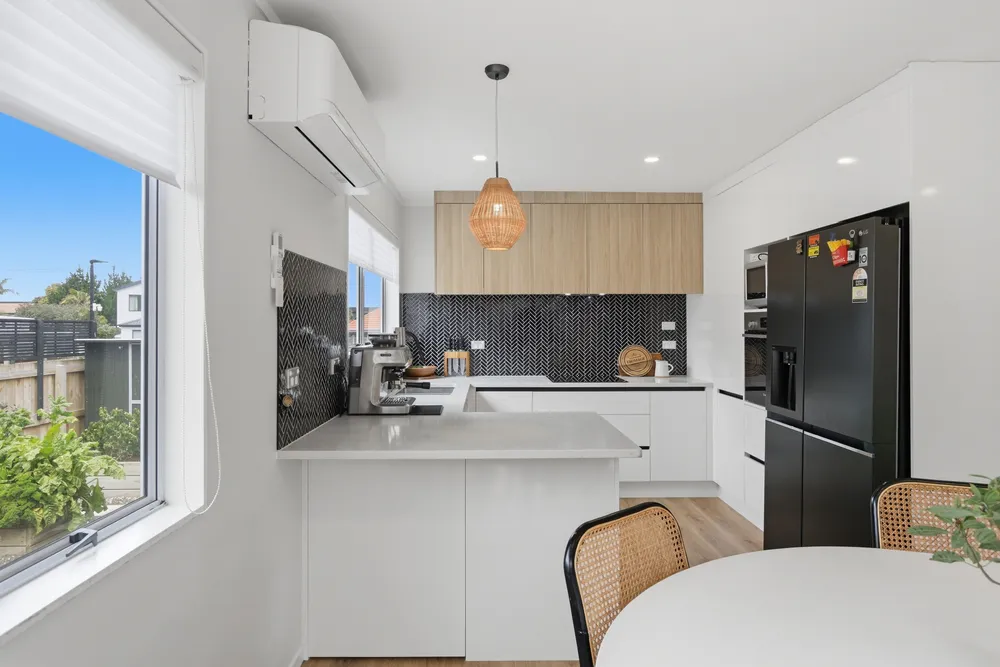 Photos of 782B Sandringham Road Extension