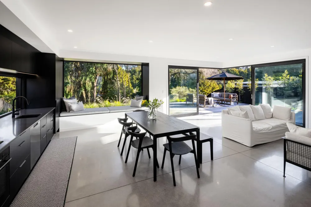 Photos of 60 Jellicoe Drive