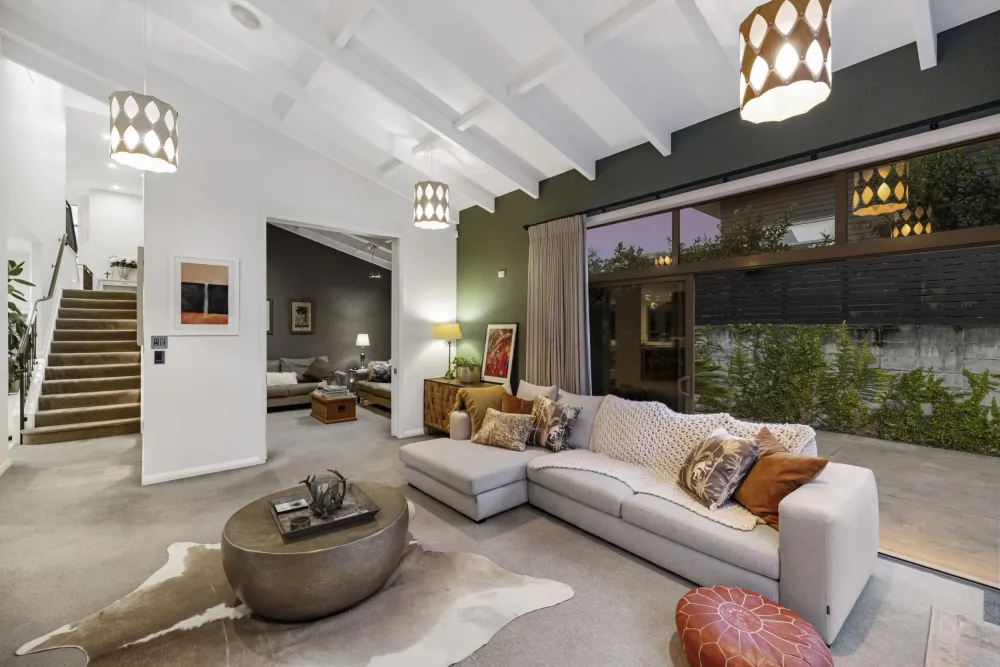 Photos of 23 Contour Avenue