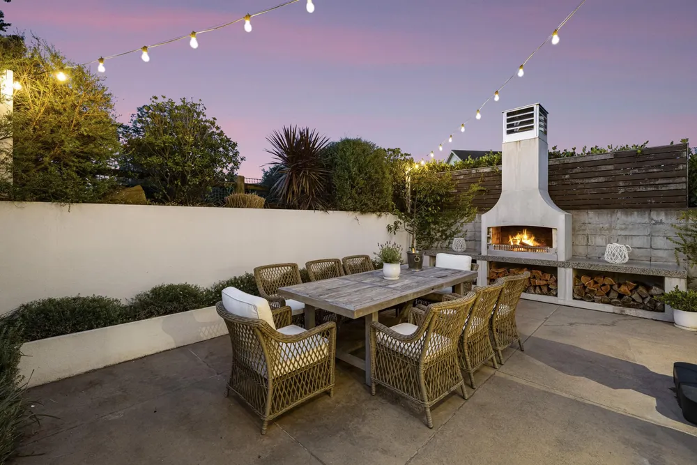 Photos of 23 Contour Avenue