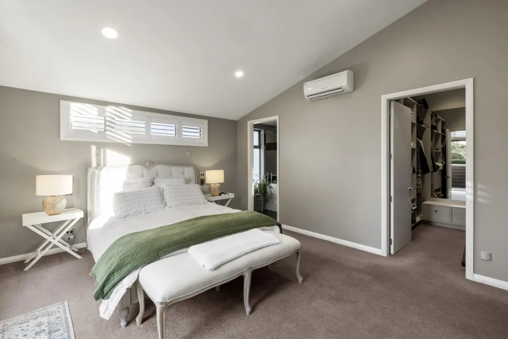 Photos of 23 Contour Avenue