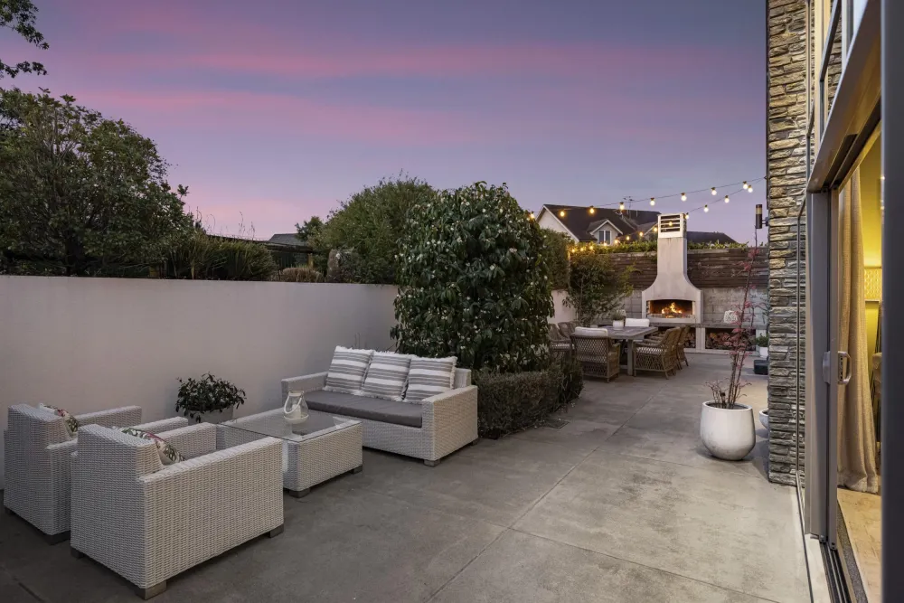 Photos of 23 Contour Avenue