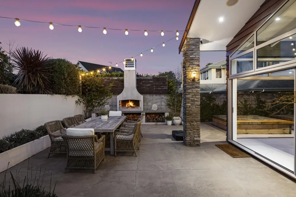 Photos of 23 Contour Avenue