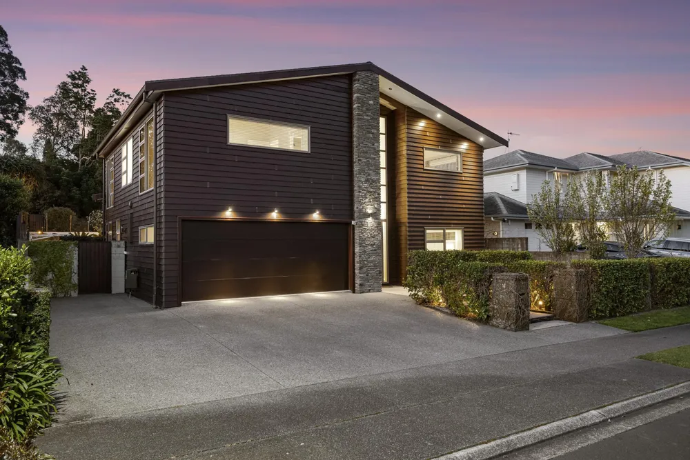 Photos of 23 Contour Avenue