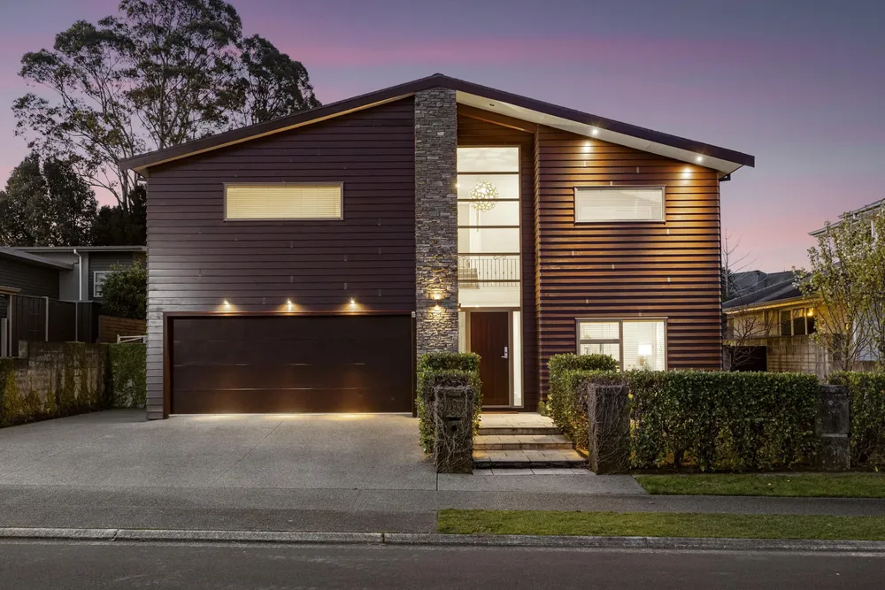 Photos of 23 Contour Avenue