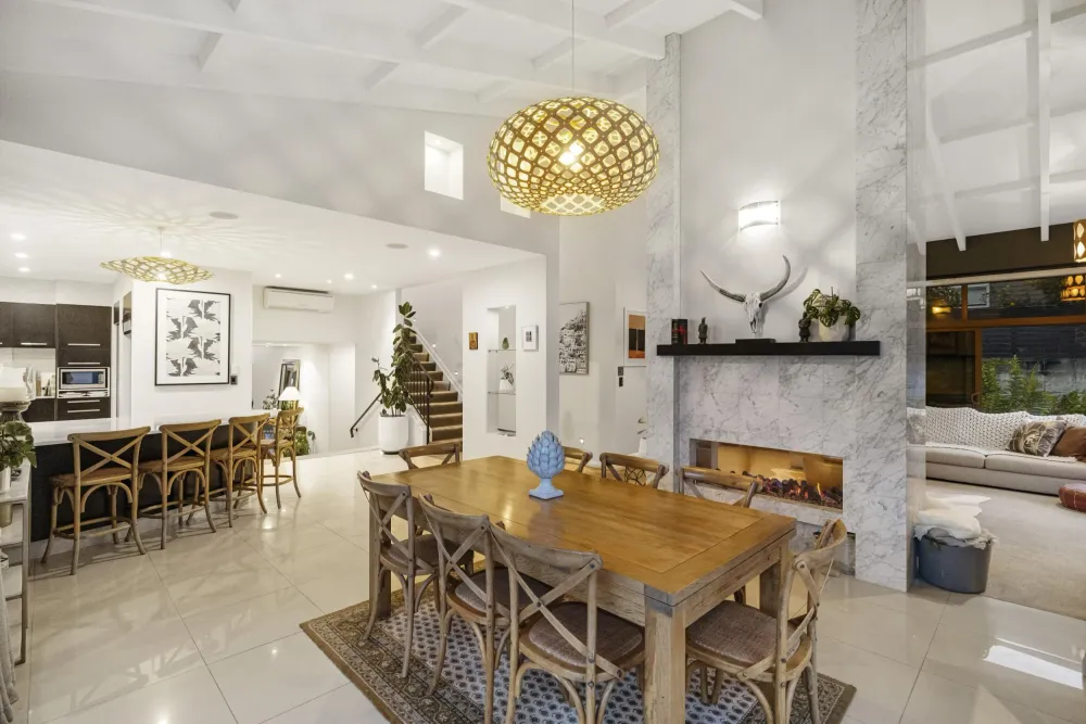 Photos of 23 Contour Avenue