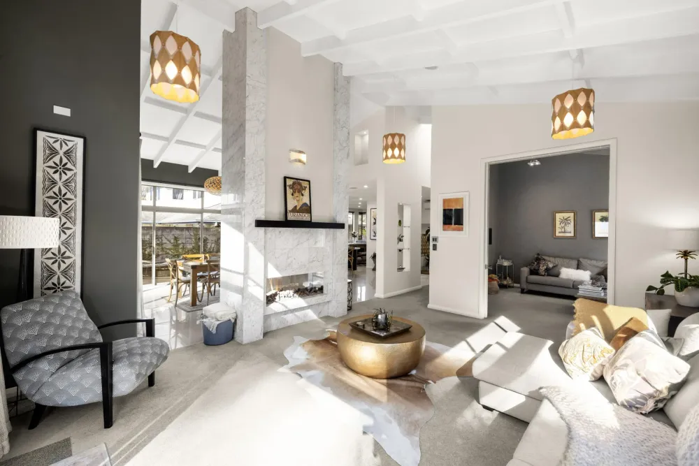 Photos of 23 Contour Avenue