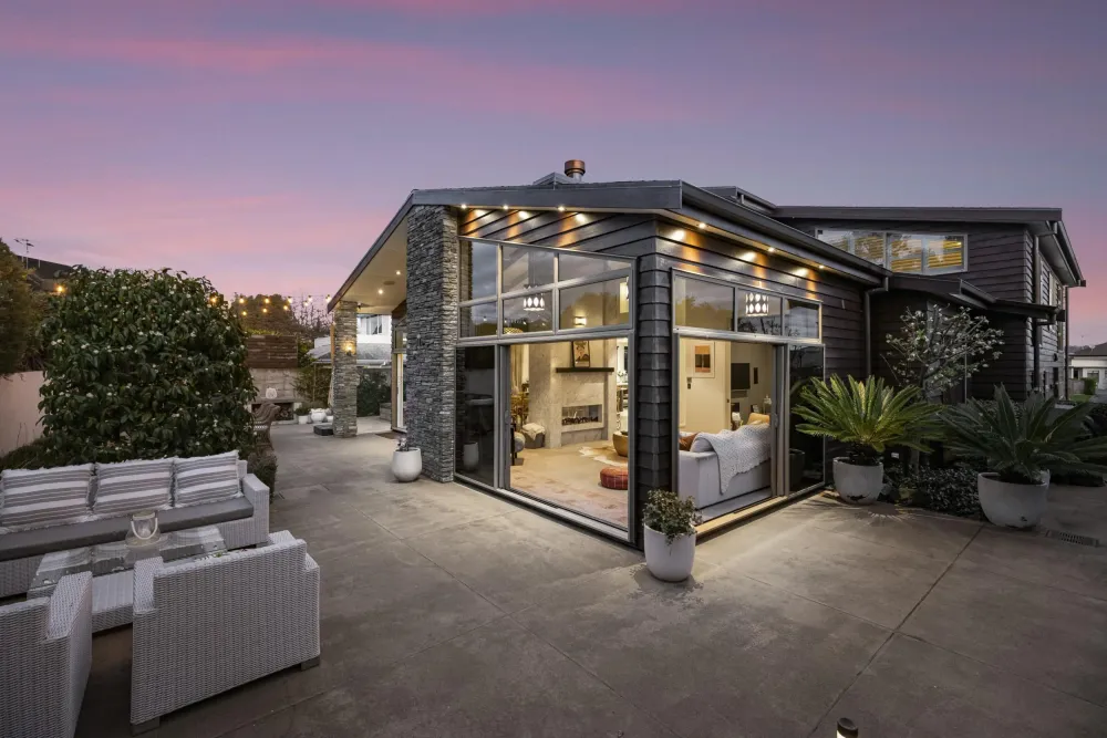 Photos of 23 Contour Avenue