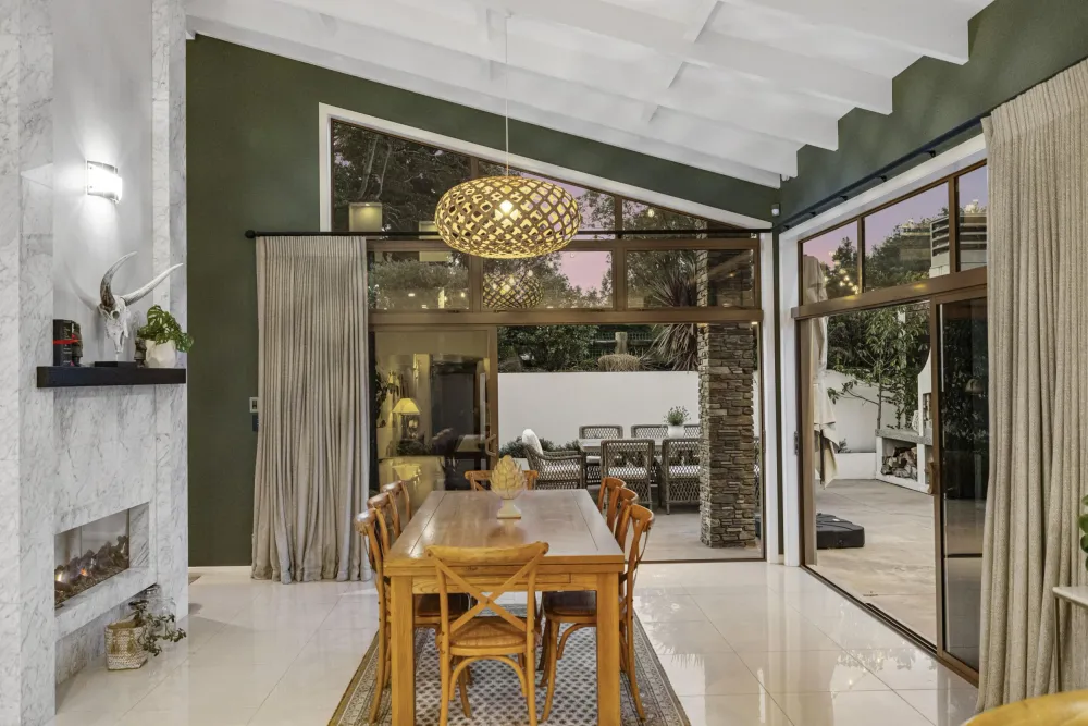 Photos of 23 Contour Avenue
