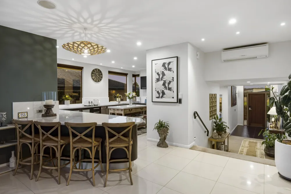 Photos of 23 Contour Avenue