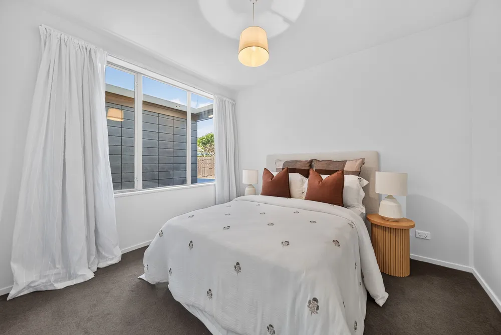 Photos of 15A Ensors Road