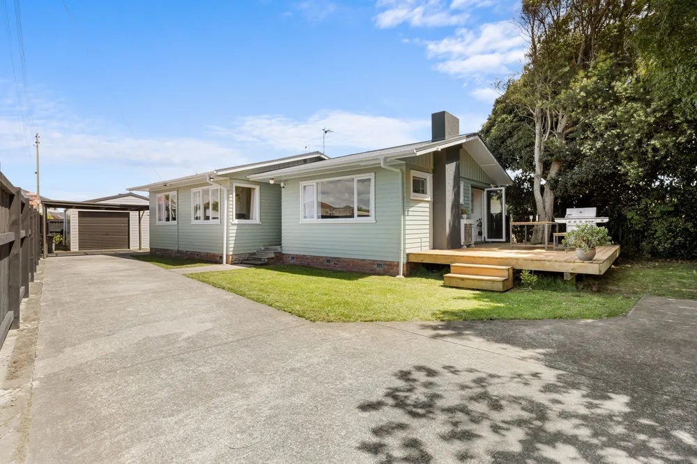 Photos of 90 Buckland Road