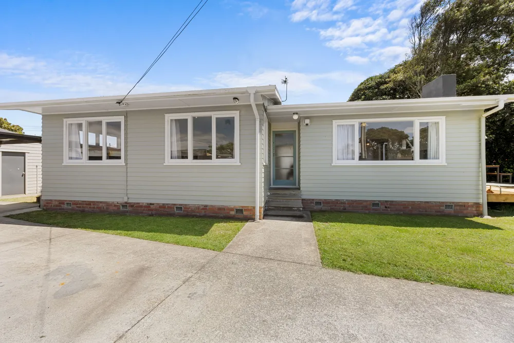 Photos of 90 Buckland Road