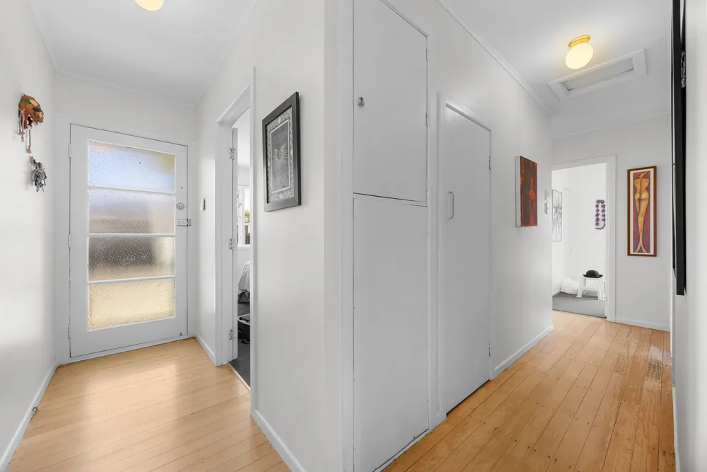 Photos of 90 Buckland Road
