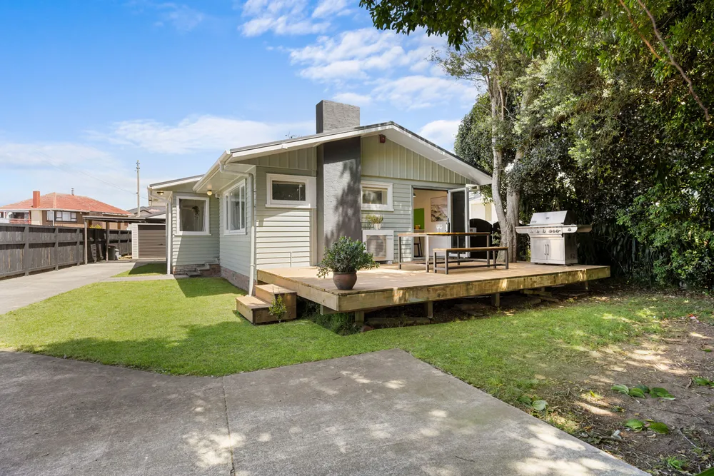 Photos of 90 Buckland Road