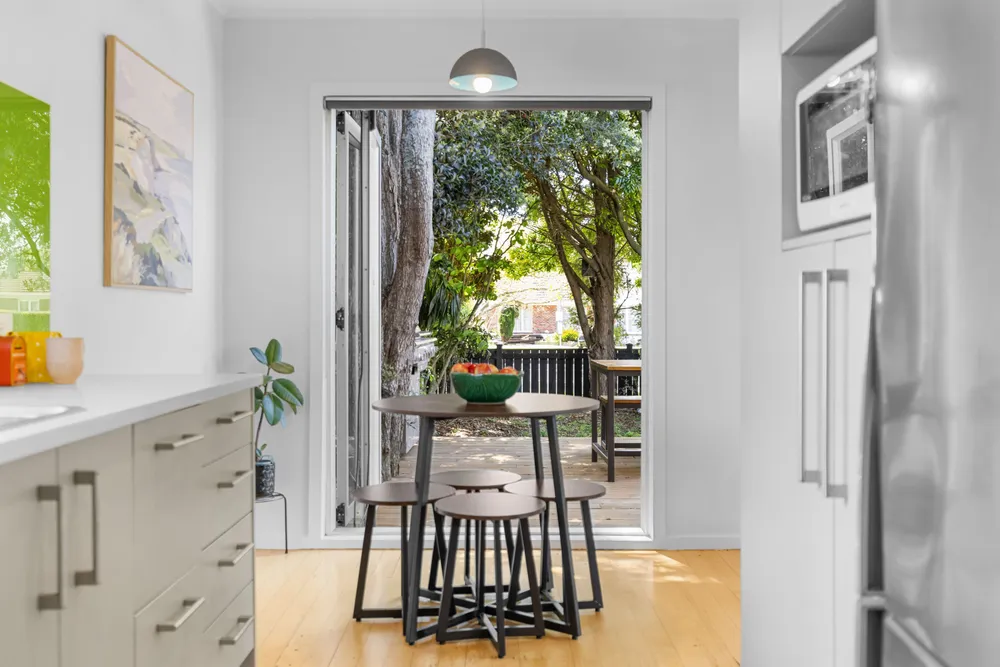 Photos of 90 Buckland Road