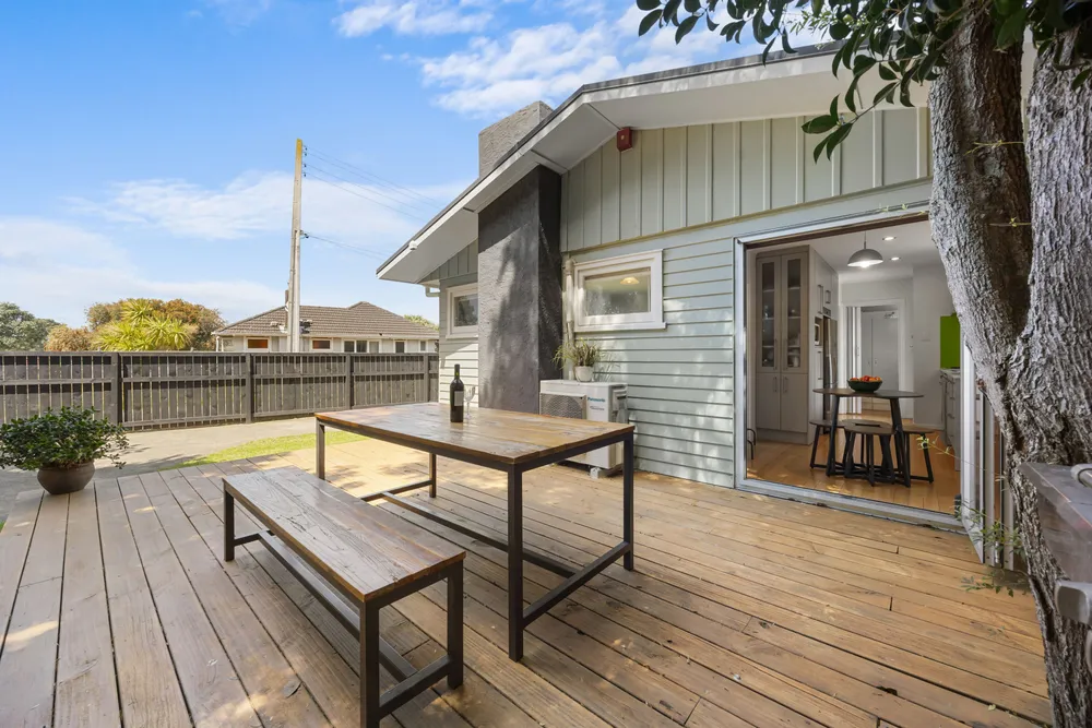 Photos of 90 Buckland Road