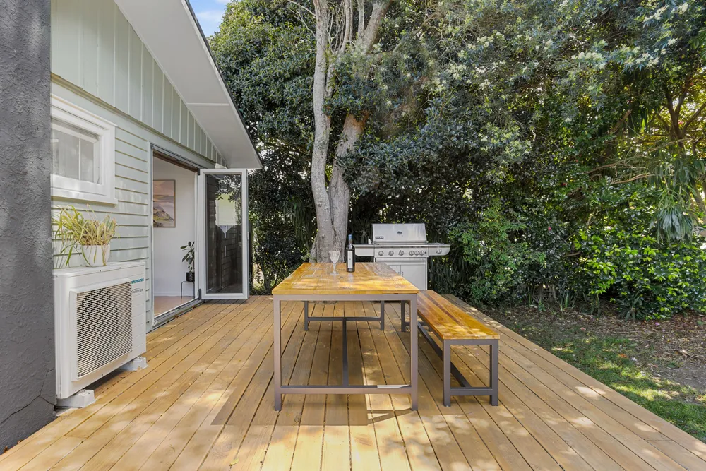 Photos of 90 Buckland Road