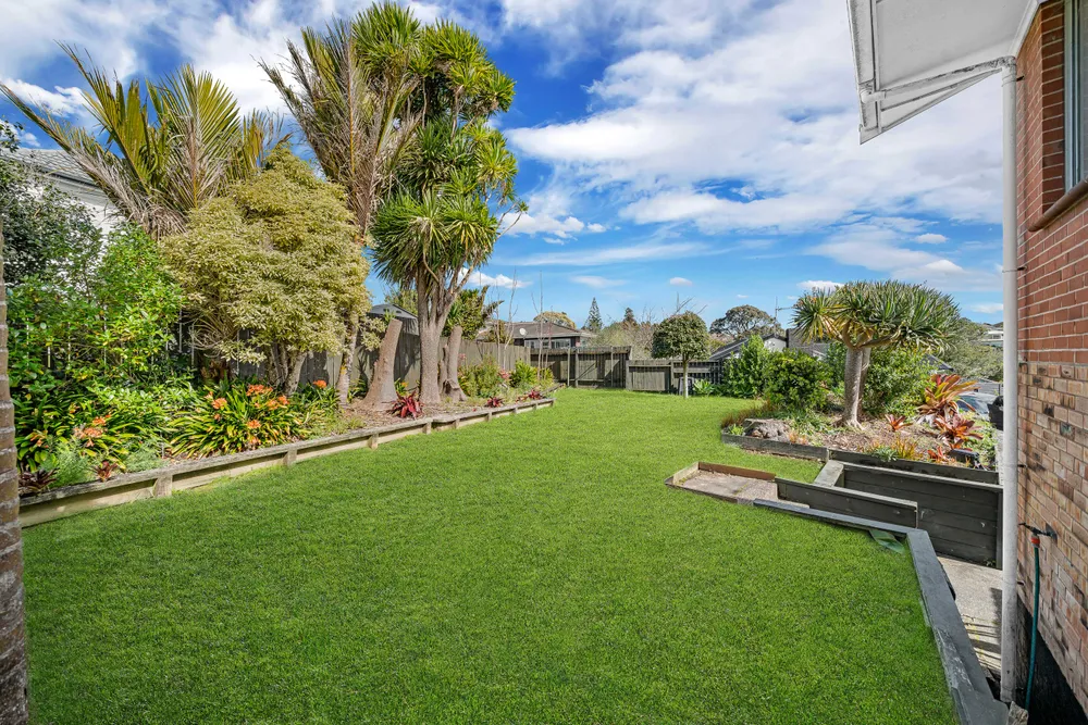 Photos of 8 Goad Crescent