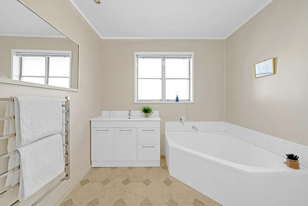 Photos of 8 Goad Crescent