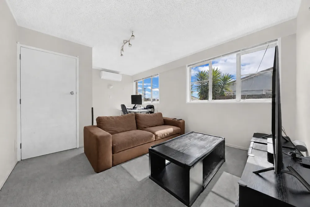Photos of 8 Goad Crescent