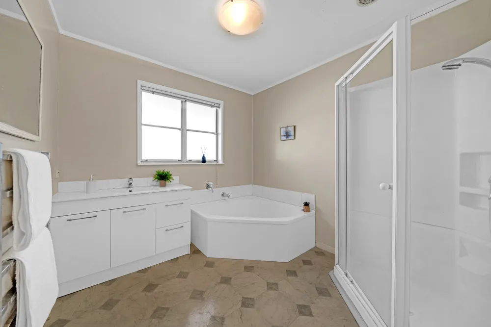 Photos of 8 Goad Crescent