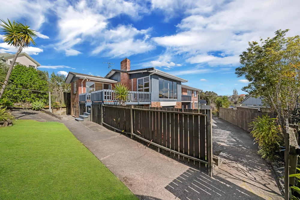 Photos of 8 Goad Crescent