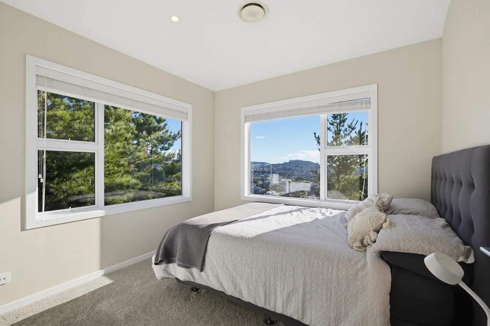 Photos of 145 Endeavour Drive