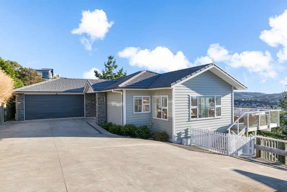 Photos of 145 Endeavour Drive
