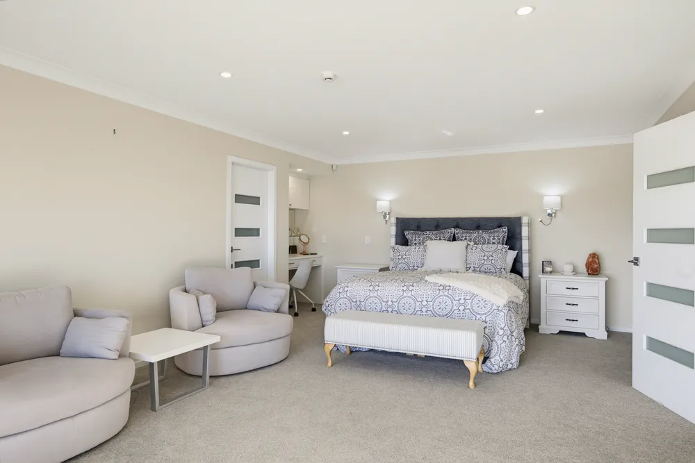 Photos of 145 Endeavour Drive