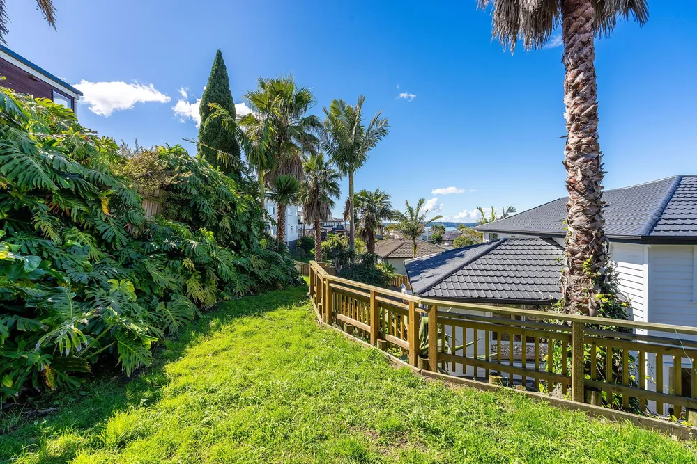 Photos of 60 Hogarth Rise