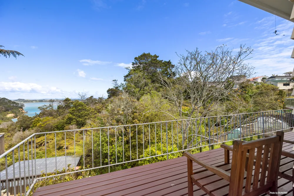 Photos of 52 Canberra Avenue