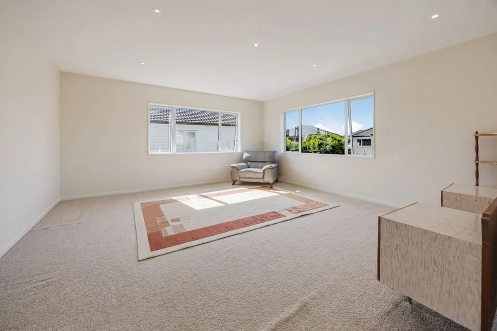 Photos of 10 Helianthus Avenue