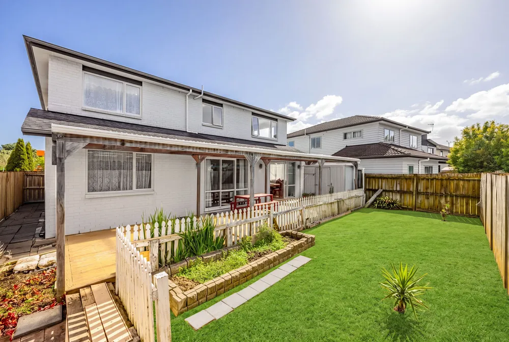Photos of 10 Helianthus Avenue
