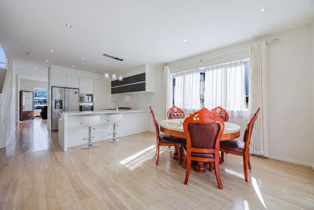 Photos of 10 Helianthus Avenue
