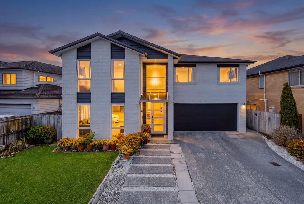 Photos of 10 Helianthus Avenue