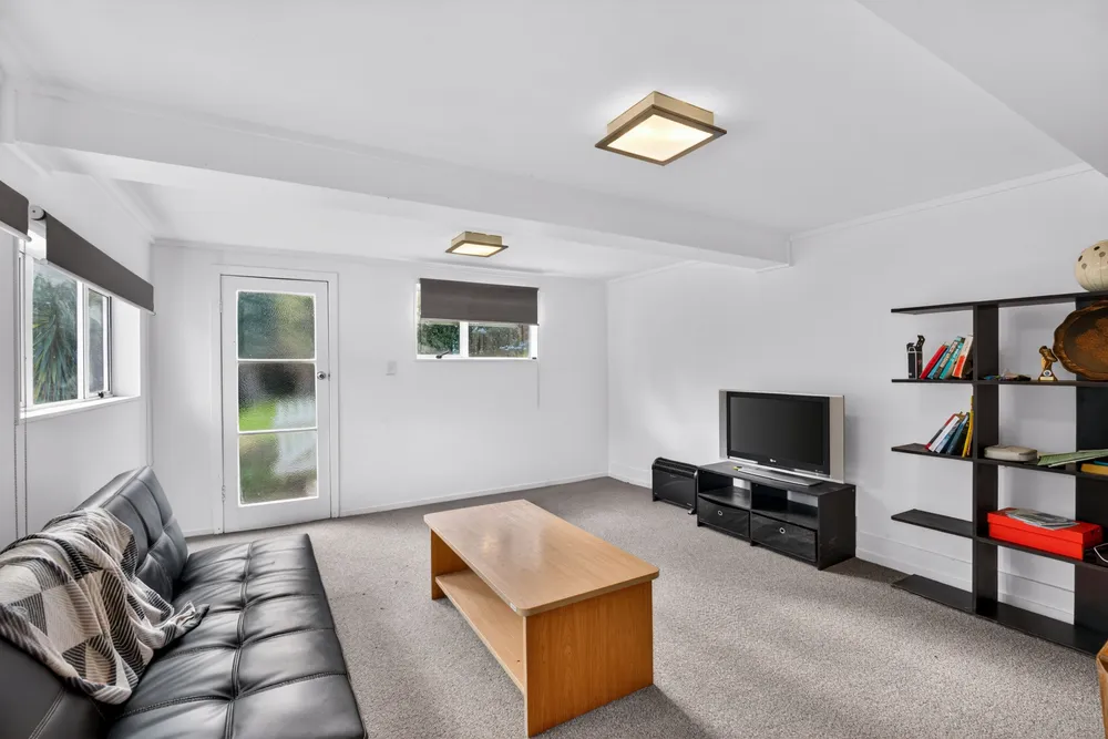Photos of 11 Burns Road