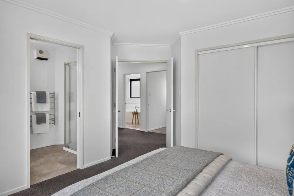 Photos of 46 Averill Street