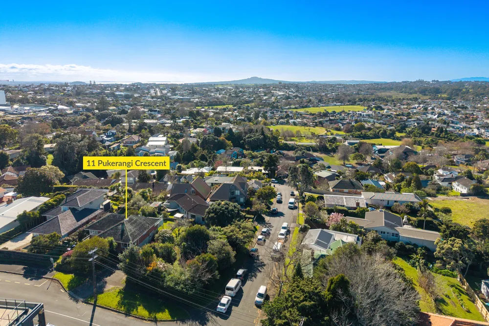 Photos of 11 Pukerangi Crescent