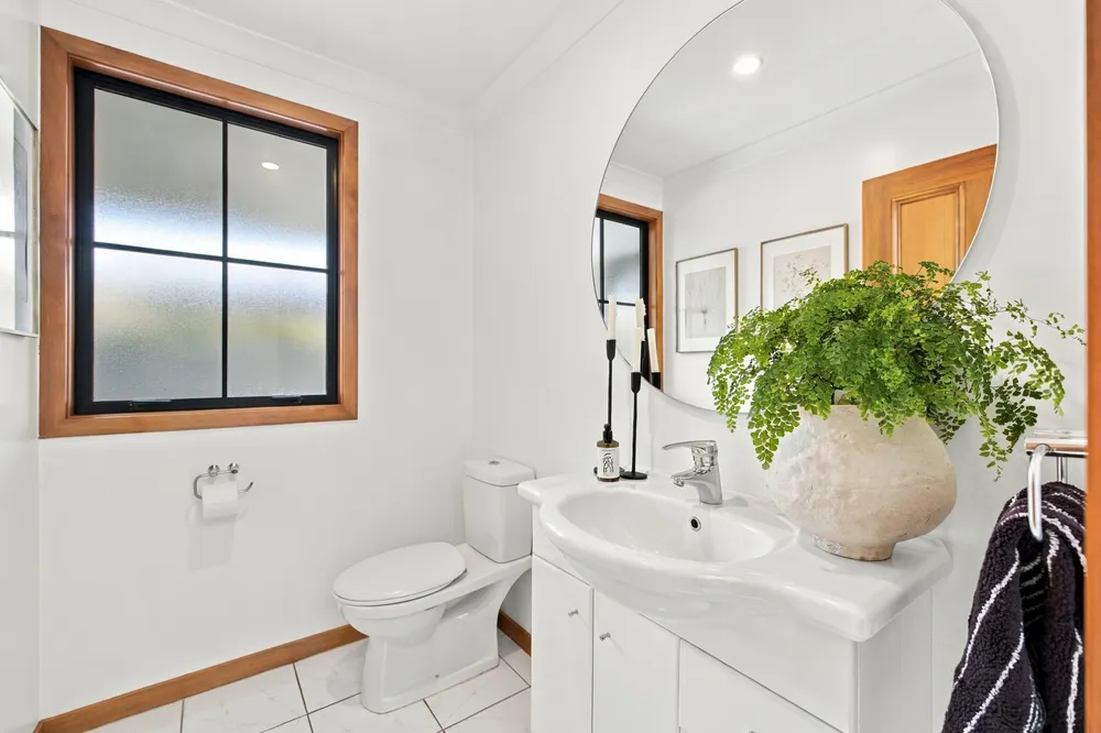 Photos of 40 Willowview Drive