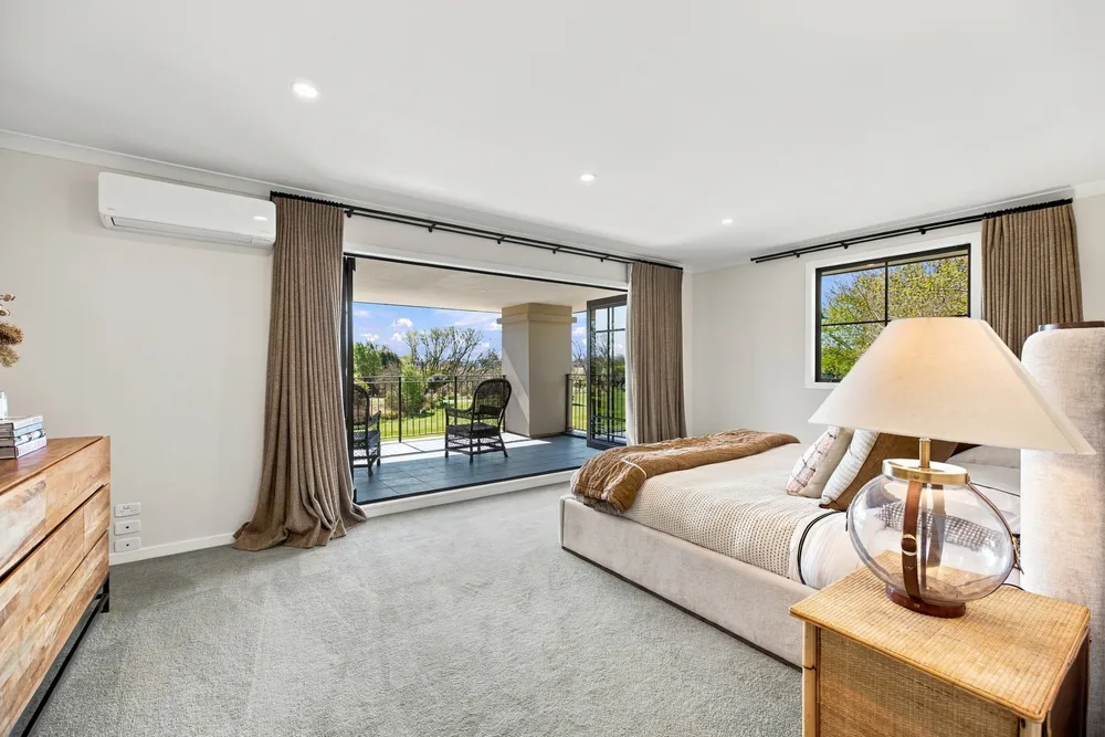 Photos of 40 Willowview Drive