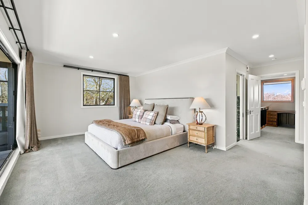 Photos of 40 Willowview Drive