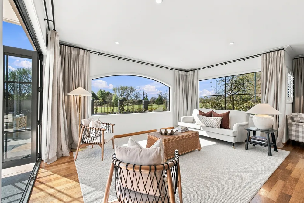 Photos of 40 Willowview Drive