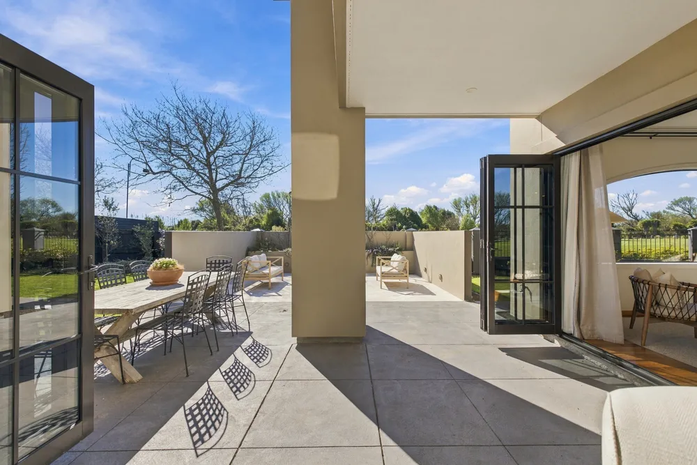 Photos of 40 Willowview Drive