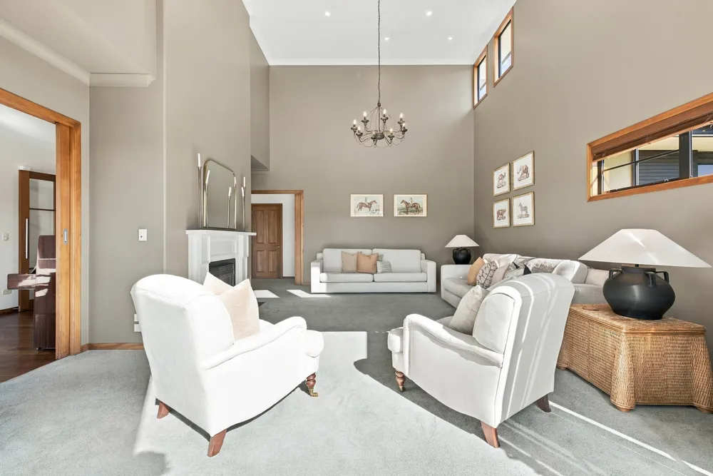 Photos of 40 Willowview Drive