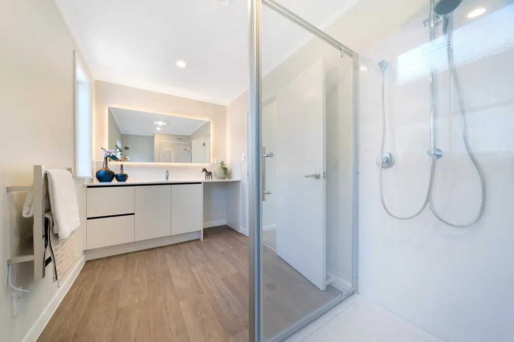 Photos of 116 Hutchinson Avenue
