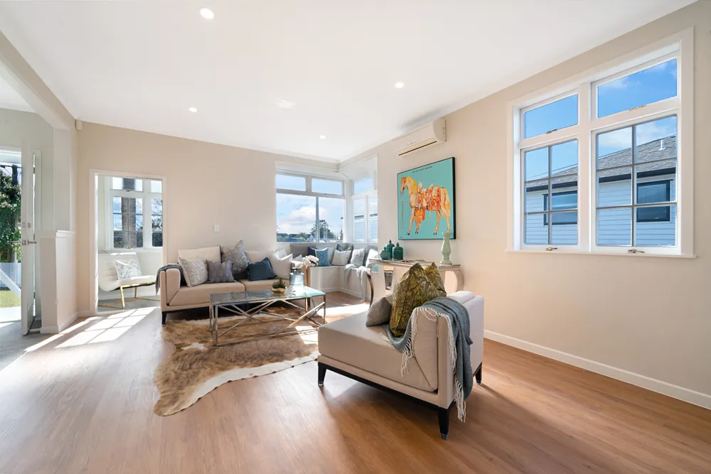 Photos of 116 Hutchinson Avenue