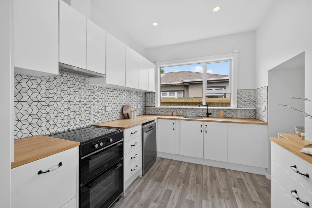 Photos of 37 Frankleigh Street