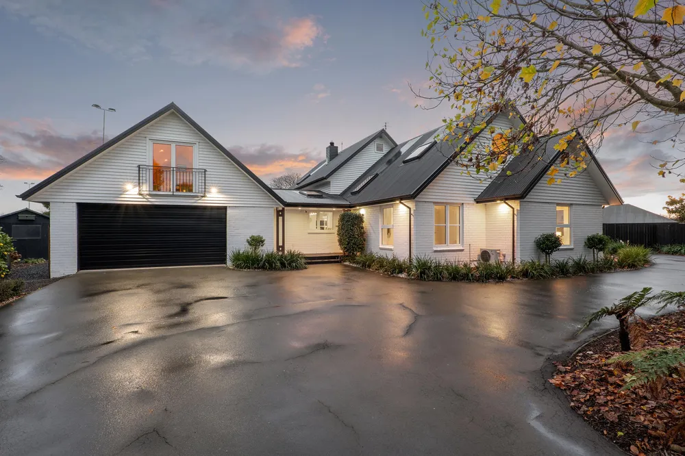 Photos of 32 Oakwood Mews